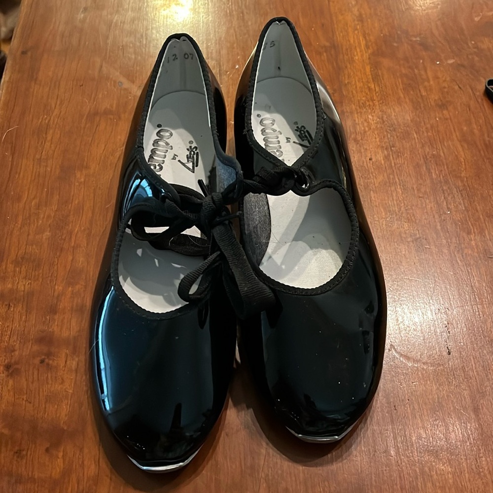 Tempo by Leo's tap shoes size 2.5 M